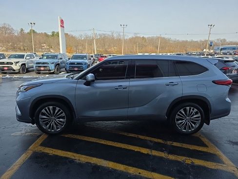 Used 2021 Toyota Highlander Platinum image 9