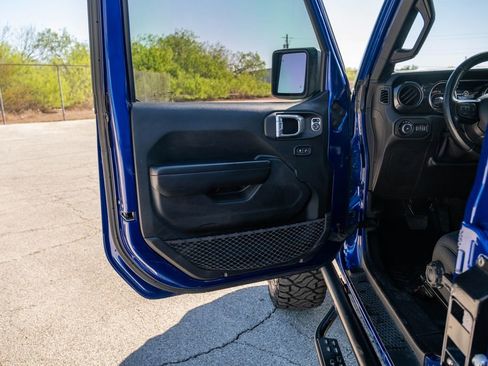 Used 2020 Jeep Wrangler Unlimited Sport image 10