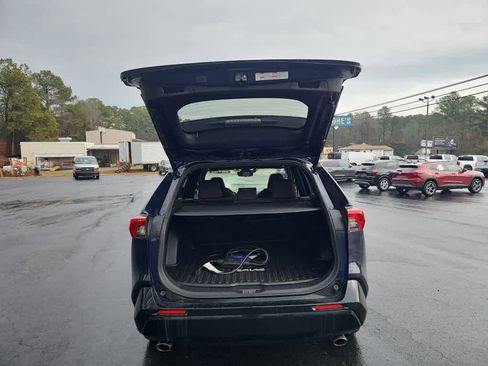 Used 2021 Toyota RAV4 SE w/ Weather & Moonroof Package image 29