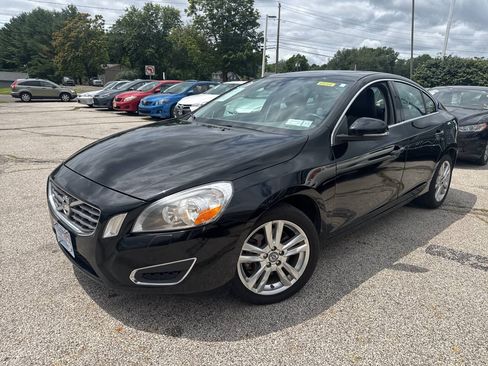 Used 2012 Volvo S60 T5 FWD image 3