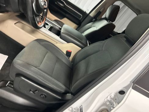 Used 2022 RAM 1500 Big Horn AWD/4WD image 12