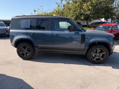 Used 2024 Land Rover Defender 110 X-Dynamic SE AWD/4WD image 6