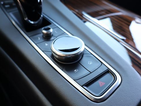 Certified 2023 Cadillac Escalade Premium Luxury image 30