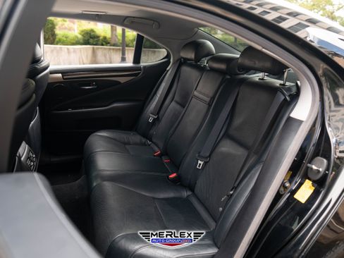 Used 2013 Lexus LS 460 AWD image 20
