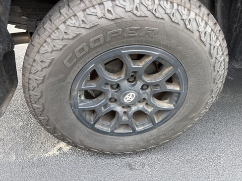 Used 2022 Toyota Tacoma SR w/ SX Package RWD image 22
