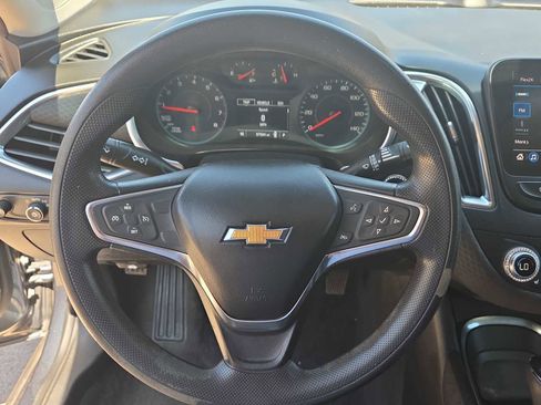 Used 2020 Chevrolet Malibu LT image 19