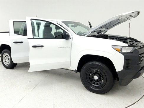 Certified 2024 Chevrolet Colorado W/T w/ WT Convenience Package II image 14