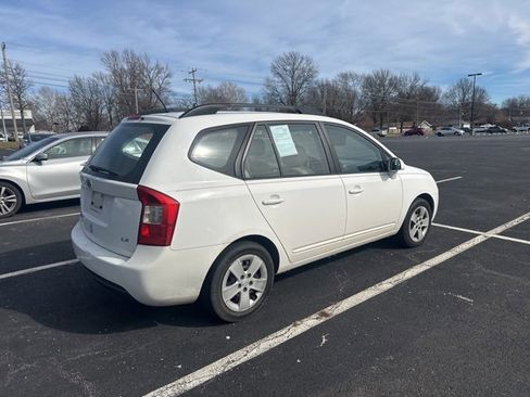 Used 2009 Kia Rondo LX image 5