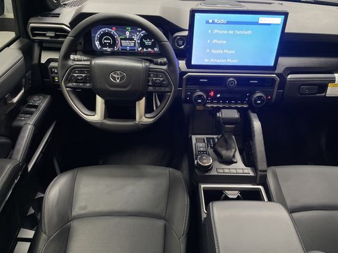 Used 2025 Toyota 4Runner Limited image 30