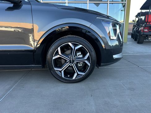 Used 2023 Kia Niro EX Touring image 8