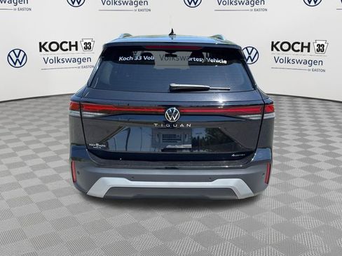 Used 2025 Volkswagen Tiguan S AWD/4WD image 7