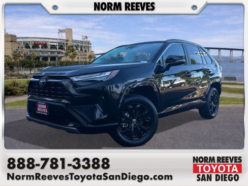 Certified 2024 Toyota RAV4 SE AWD/4WD image 1