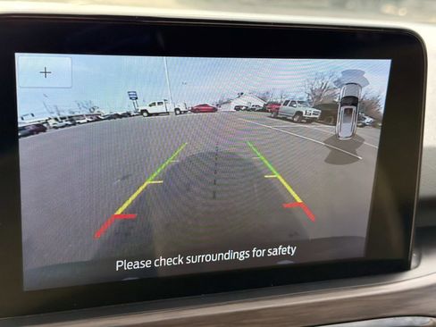 Used 2020 Ford Escape Titanium image 10