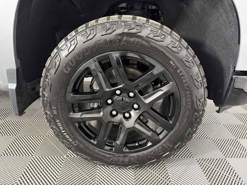 Used 2024 Chevrolet Silverado 1500 LT Trail Boss w/ LT Trail Boss Premium Package AWD/4WD image 10