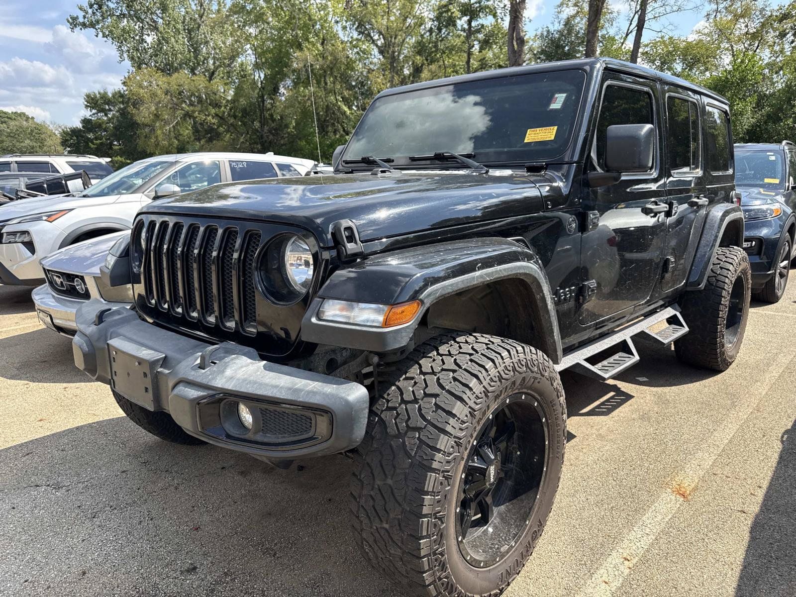 Used 2021 Jeep Wrangler Unlimited Sahara AWD/4WD image 3
