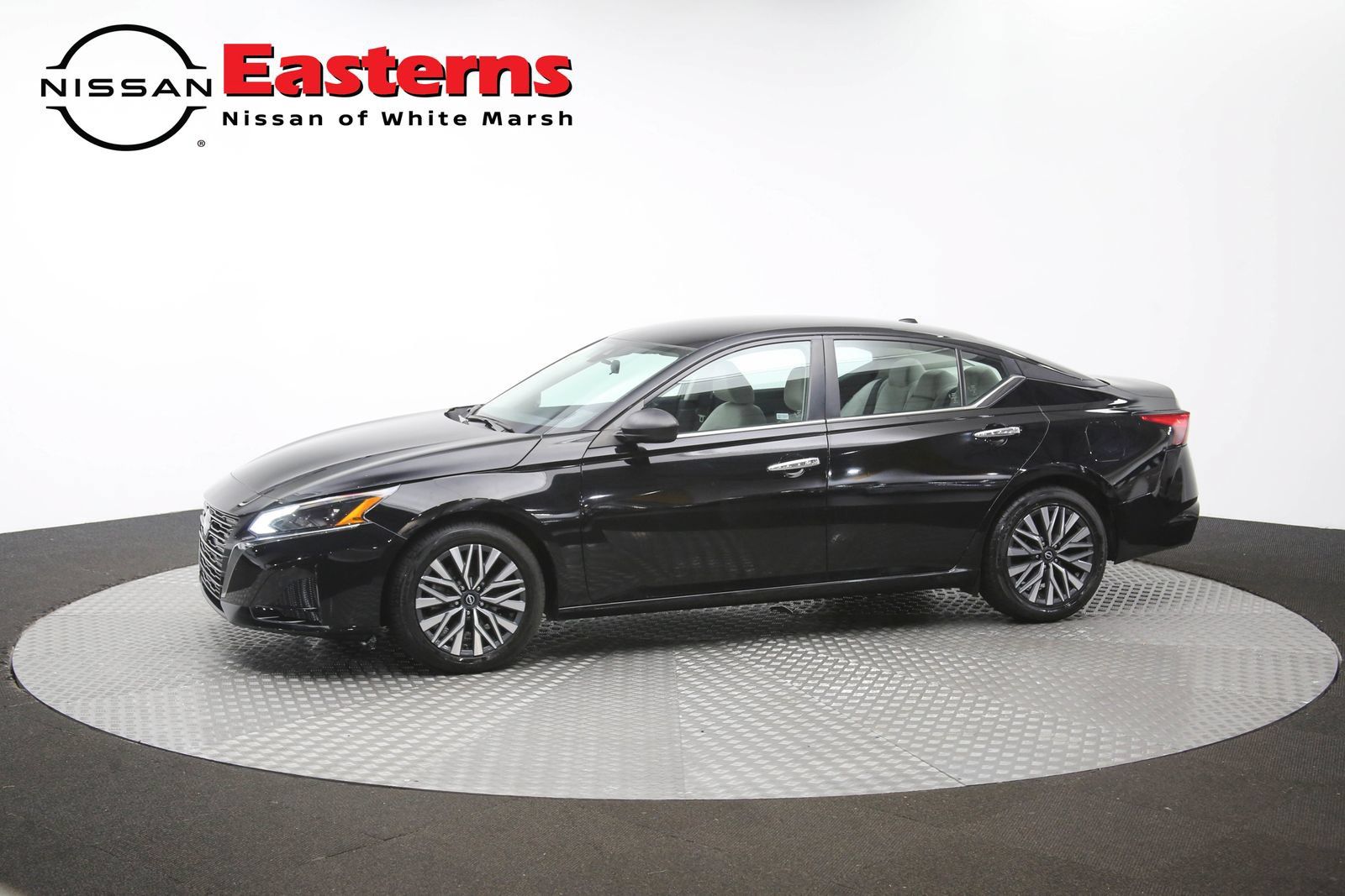 Used 2024 Nissan Altima 2.5 SV FWD image 56