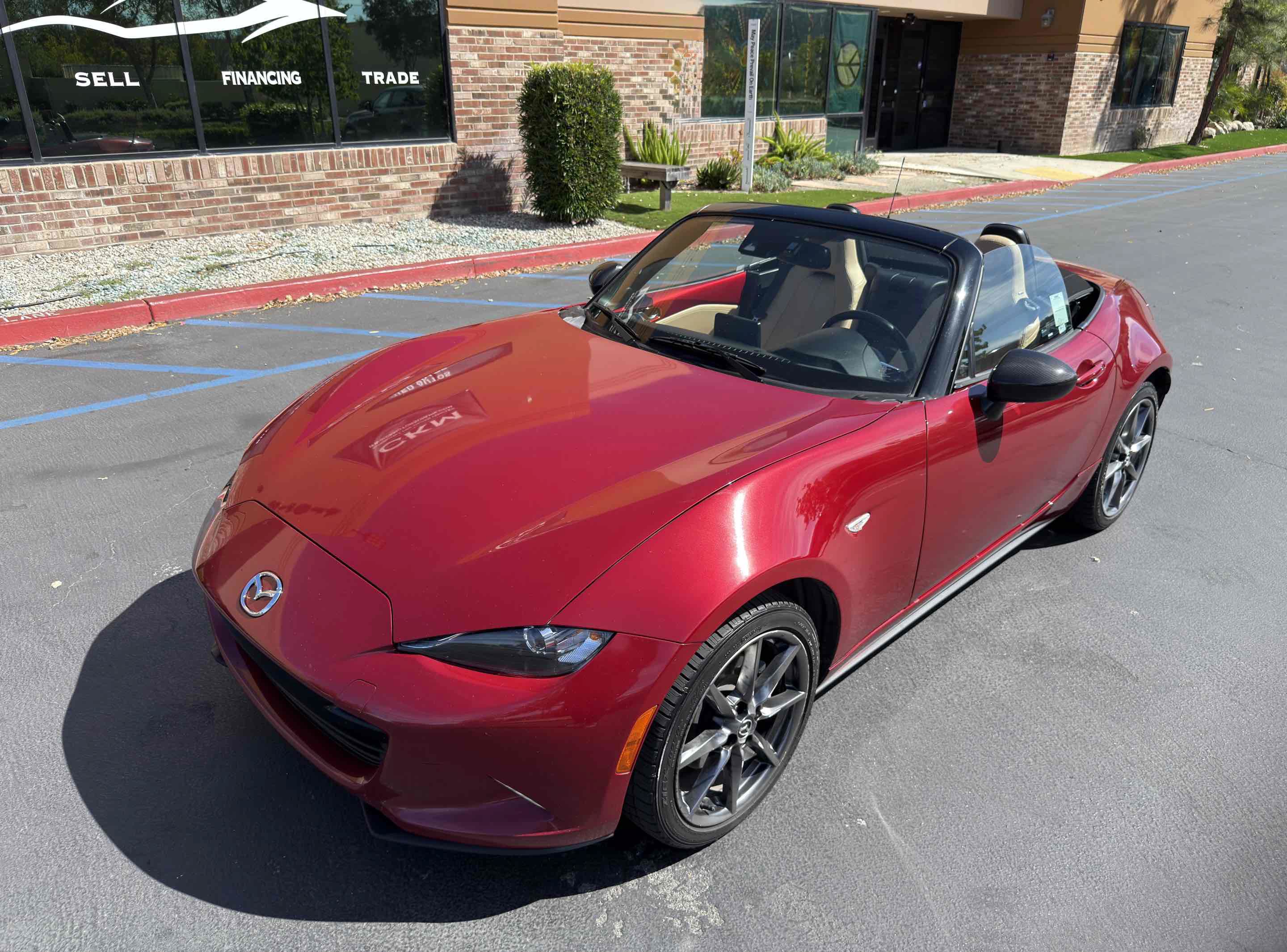 Used 2016 MAZDA MX-5 Miata Grand Touring RWD image 6