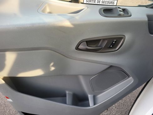 Used 2017 Ford Transit 350 XLT image 13