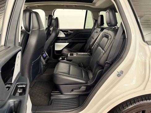 Used 2025 Lincoln Aviator Reserve w/ Equipment Group 201A AWD/4WD image 32