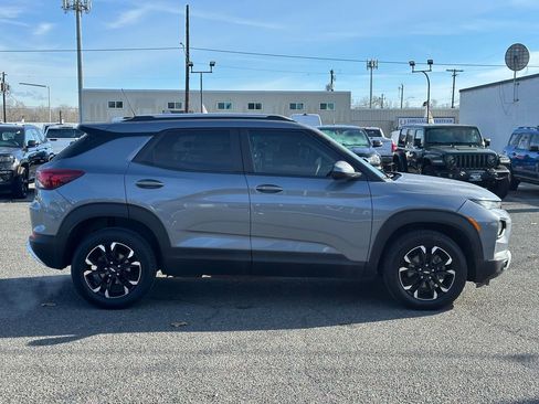 Used 2022 Chevrolet TrailBlazer LT w/ Convenience Package image 6