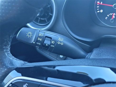 Used 2024 Kia Forte GT-Line image 35