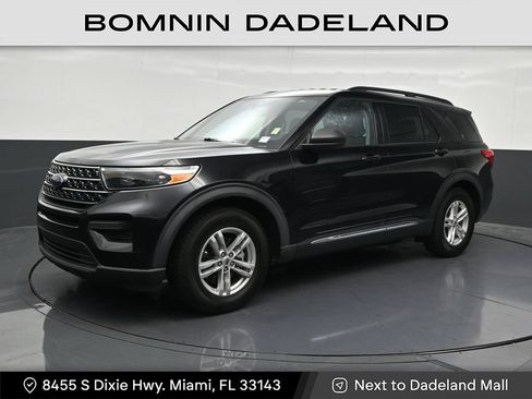 Used 2021 Ford Explorer XLT RWD image 1