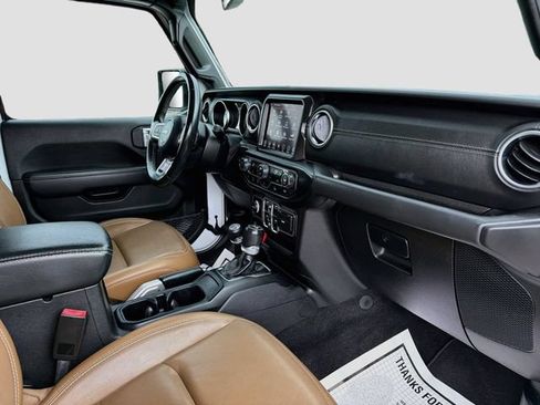 Used 2021 Jeep Wrangler Unlimited Sahara AWD/4WD image 13