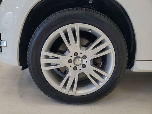 Used 2015 Mercedes-Benz GLK 350 4MATIC image 9
