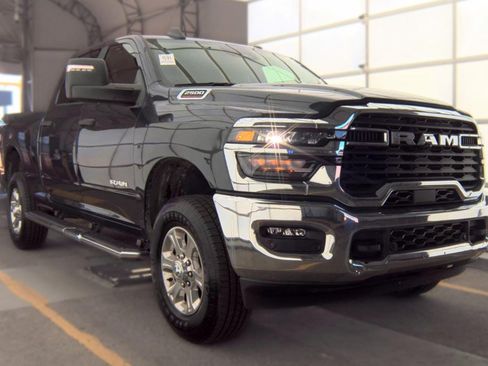Used 2026 RAM 2500 Big Horn AWD/4WD image 2