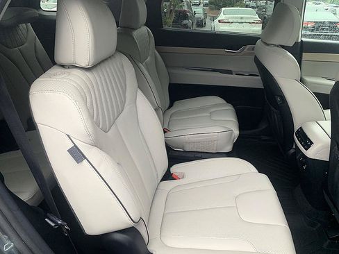 Used 2024 Hyundai Palisade Limited AWD/4WD image 21