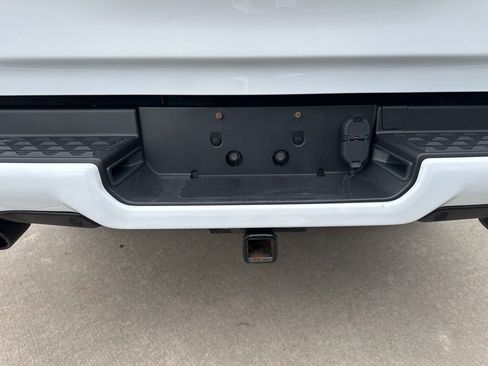Used 2022 RAM 1500 Big Horn AWD/4WD image 16