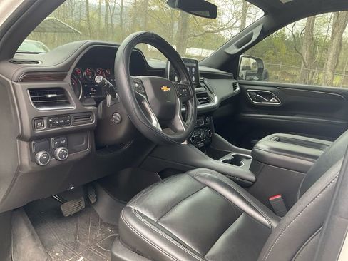 Used 2021 Chevrolet Tahoe LT w/ Luxury Package image 15