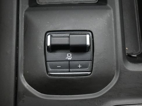 Used 2024 GMC Sierra 2500 Denali Ultimate AWD/4WD image 17