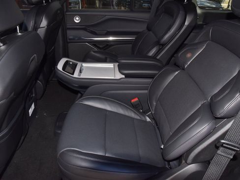 New 2025 Lincoln Navigator Reserve w/ Jet Appearance Package image 14