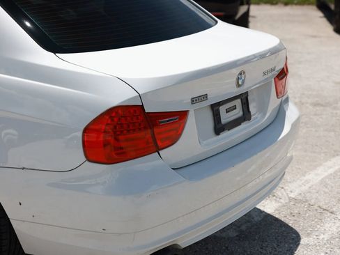 Used 2011 BMW 328i xDrive Sedan AWD/4WD image 32