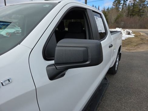 Used 2020 Chevrolet Silverado 1500 Custom w/ Custom Value Package image 34