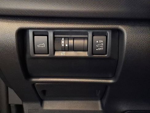 Certified 2025 Subaru Forester Premium AWD/4WD image 27