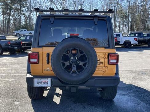 Used 2021 Jeep Wrangler Sport image 4