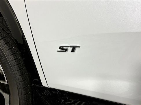 New 2026 Buick Enclave Sport Touring w/ Super Cruise Package image 9