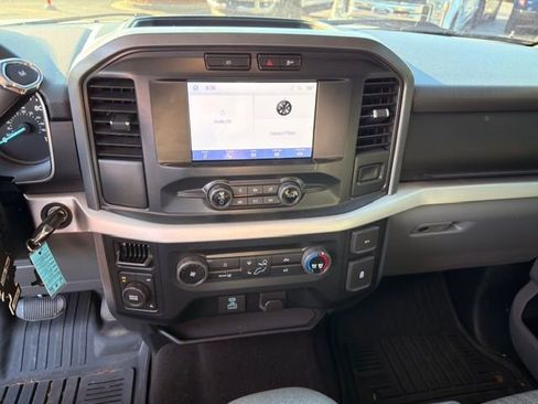 Used 2023 Ford F150 XLT AWD/4WD image 2