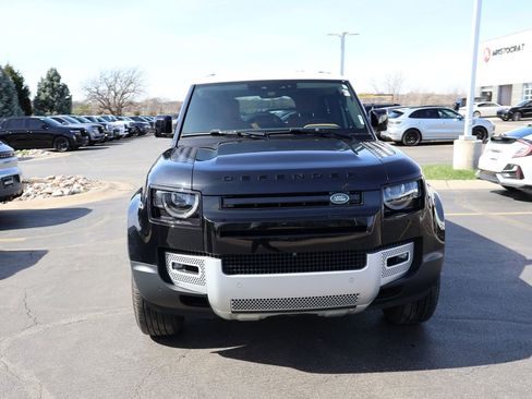 Certified 2023 Land Rover Defender 110 SE image 3