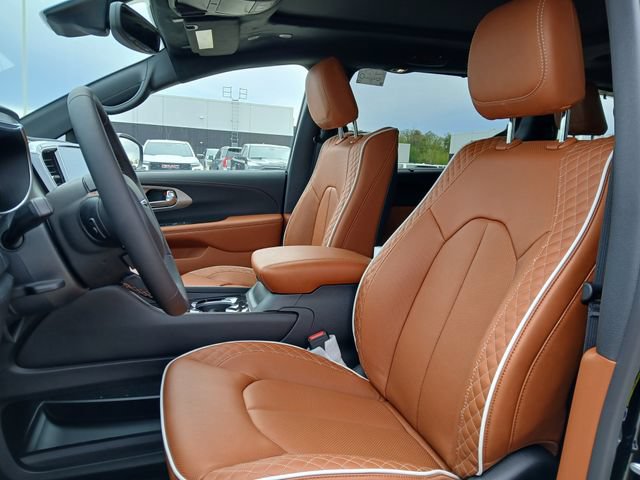 New 2026 Chrysler Pacifica Pinnacle AWD/4WD image 10