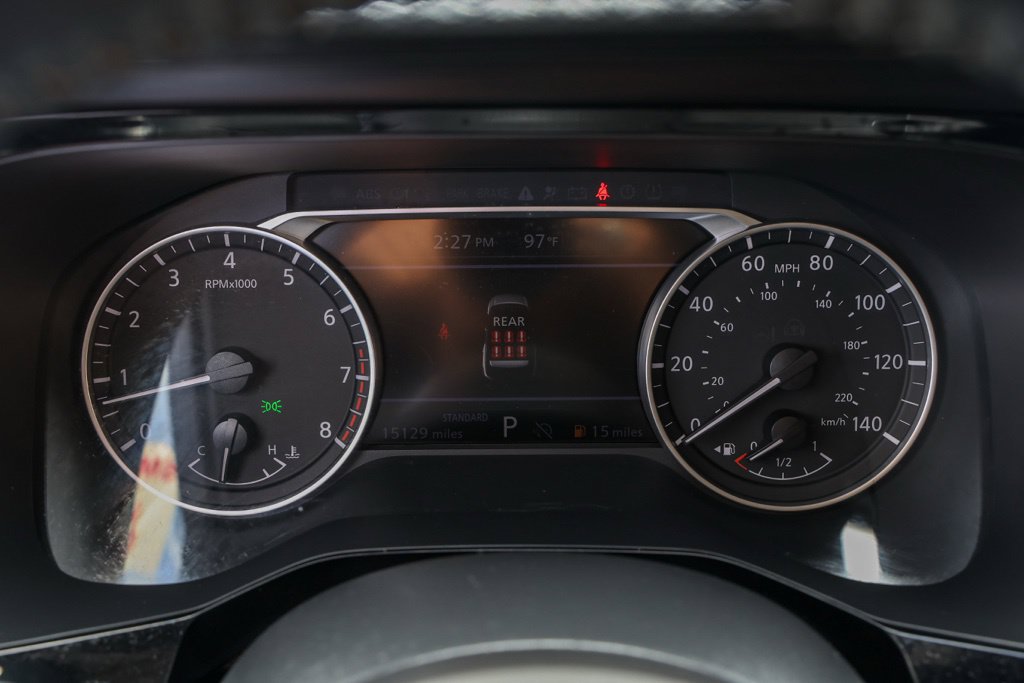 Used 2025 Nissan Pathfinder SV FWD image 28