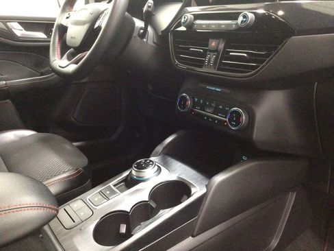 Used 2023 Ford Escape ST-Line AWD/4WD image 30