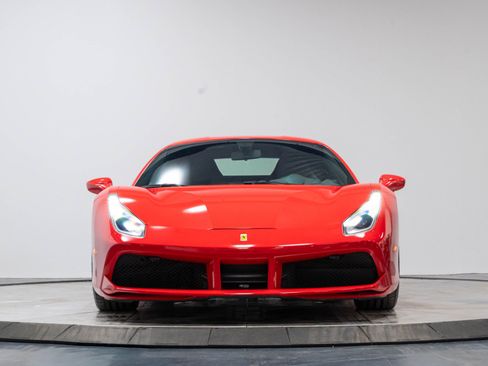 Used 2018 Ferrari 488 GTB RWD image 48