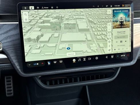 Used 2024 Rivian R1S Adventure image 20