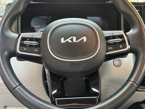 Used 2024 Kia Sorento EX AWD/4WD image 9
