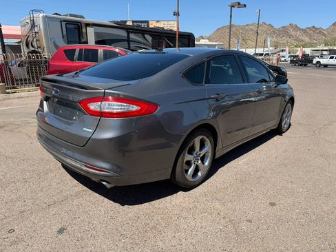 Used 2013 Ford Fusion SE FWD image 5