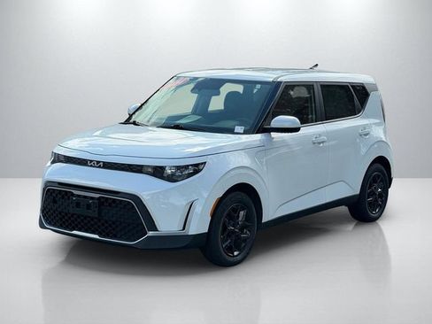 Certified 2024 Kia Soul LX w/ Option Group 015 FWD image 3