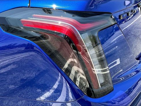 New 2026 Cadillac CT5 V Blackwing w/ Deep Ocean Appearance Package RWD image 15